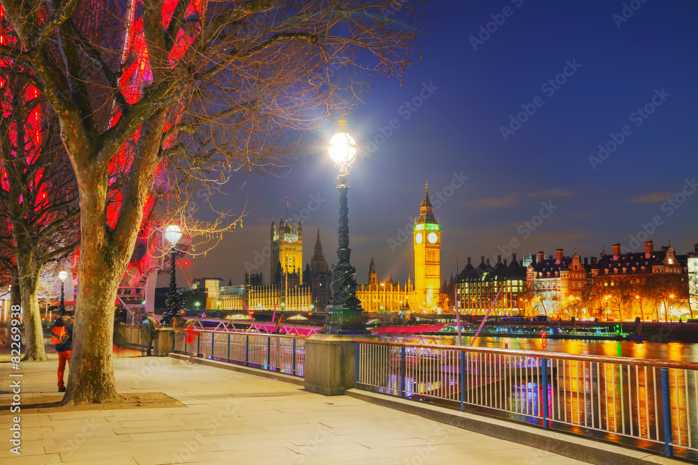 Overview of London with the Clock tower