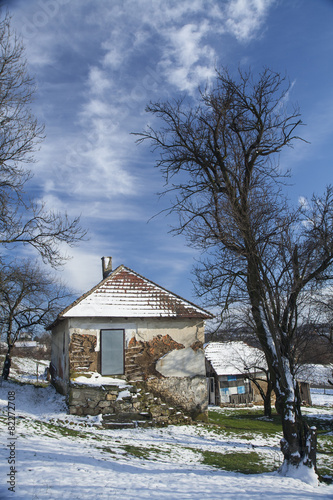 Old rural house covered in snow at village nearby Belgrade © Ivan Stanic