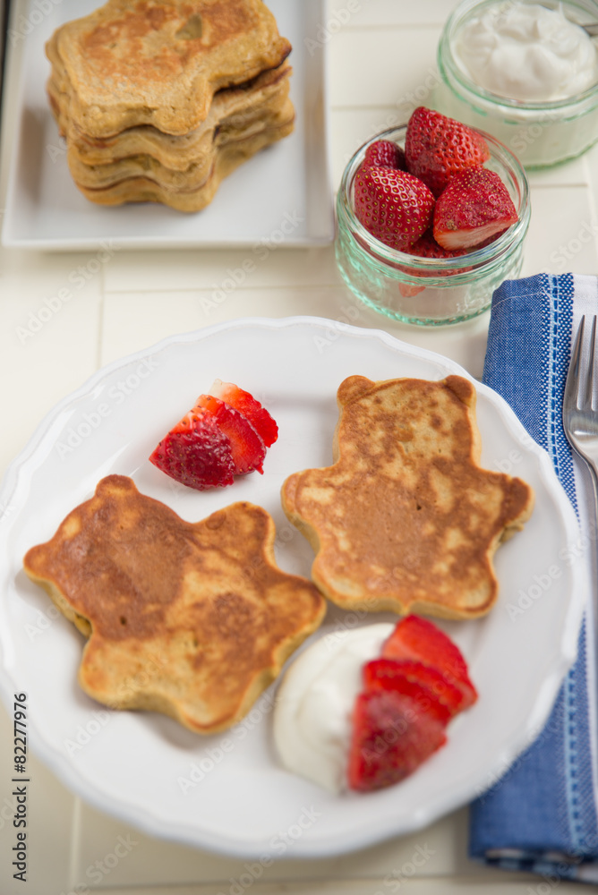 Pancakes mit Erdbeeren Pancakes mit Erdbeeren