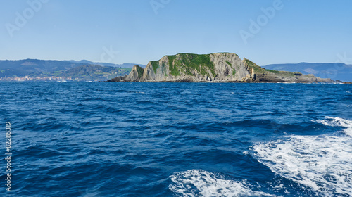 Isla de Izaro desde el mar