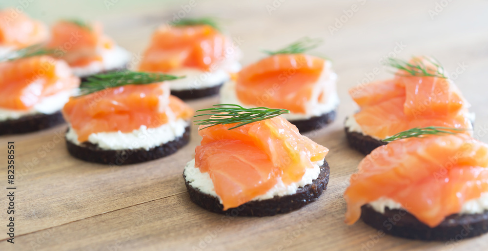 canapes canapes