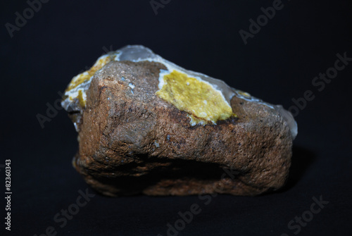 Collezione di minerali preziosi in forma naturale © bulclicstar