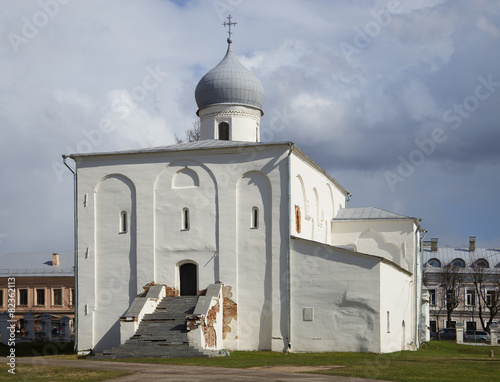 Церковь Успения Богородицы крупным планом. Великий Новгород photo