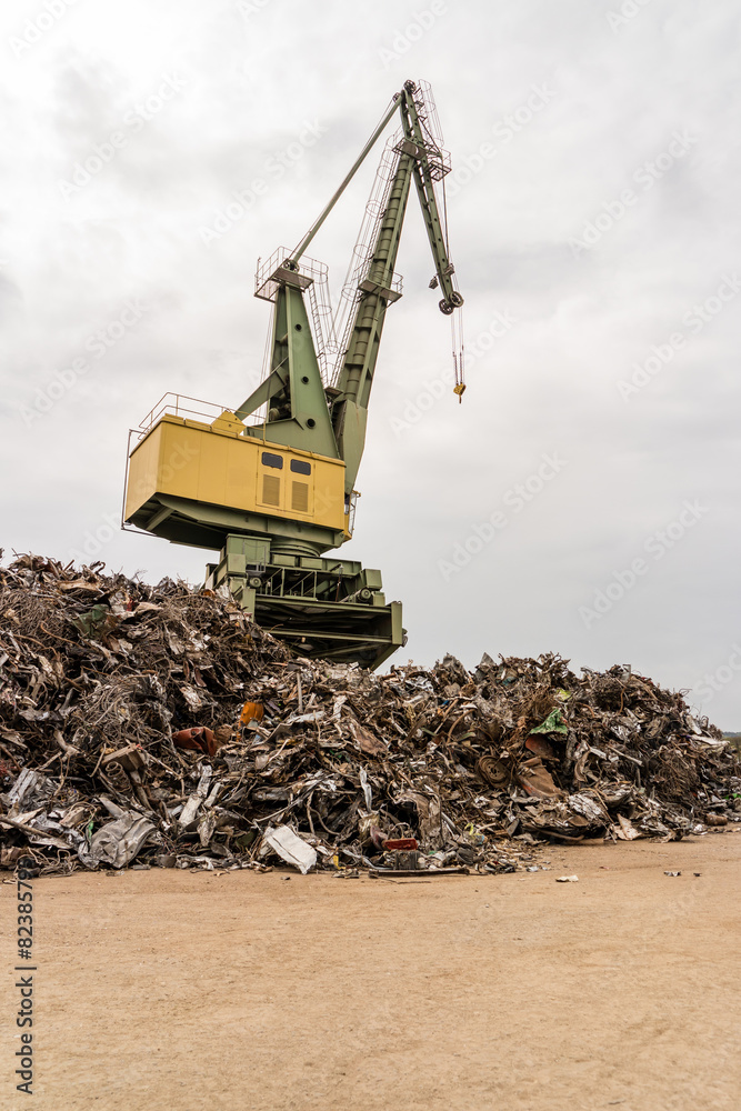 Fototapeta premium Kran für Metallschrott