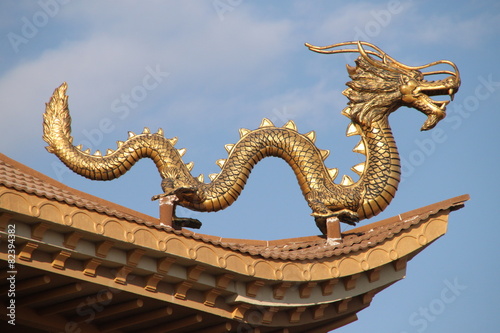 Photography Asiatischer Drache auf dem Dach