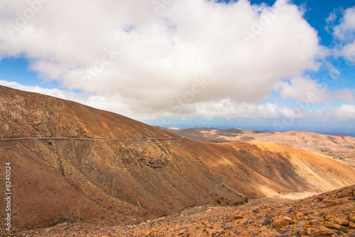 Straße in der Wüste Fuerteventuras