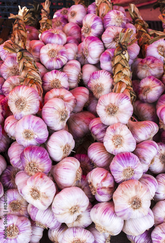 garlic, market in Nyons, Rhone-Alpes, France garlic, market in Nyons, Rhone-Alpes, France