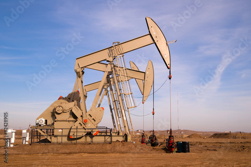 Canvastavla North Dakota Oil Pump Jack Fracking Crude Extraction Machine