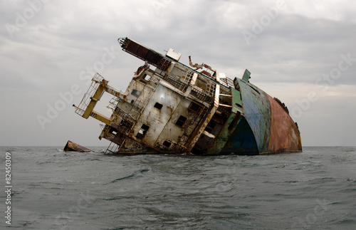 Canvas Print Shipwreck, rusty ship wreck
