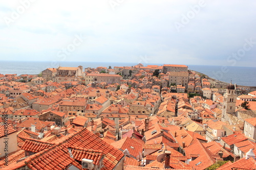 Die Dächerlandschaft der Altstadt von Dubrovnik (Kroatien)