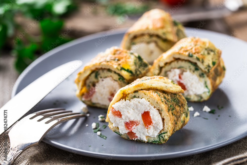 Omelette rolls with curd Omelette rolls with curd