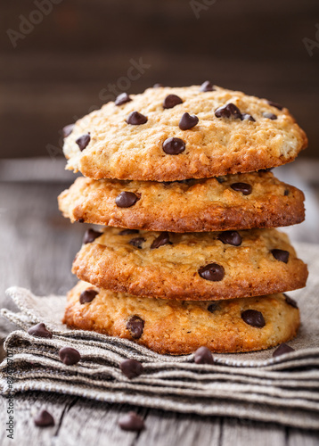 Oastmeal cookies with chocolate © Vankad