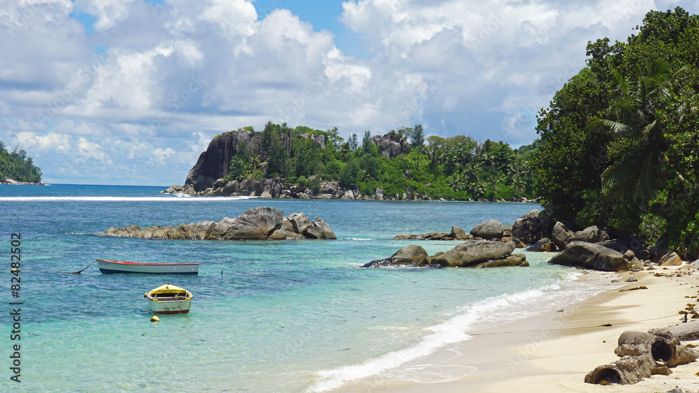 Fototapeta premium tropical island