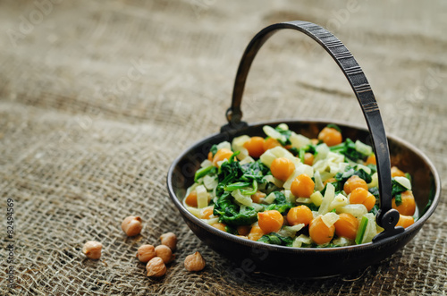 chickpeas and spinach curry photo