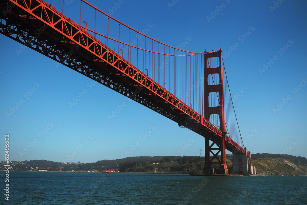 Naklejka premium San Francisco's Iconic Golden Gate Bridge