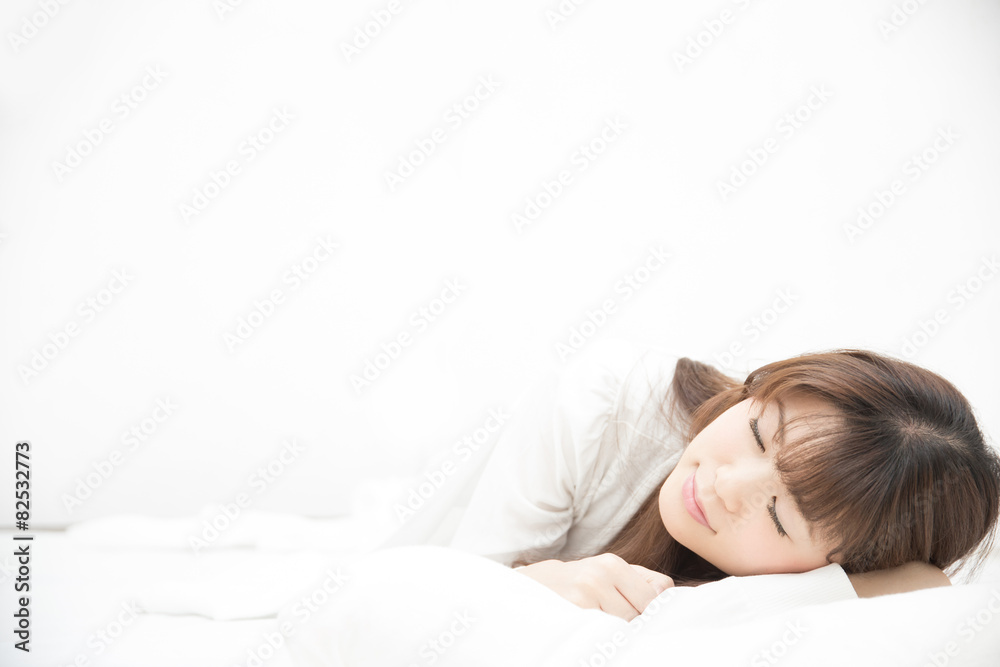 眠る女性 眠る女性