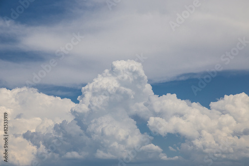 Fototapeta Naklejka Na Ścianę i Meble -  White cloud and blue sky background image.