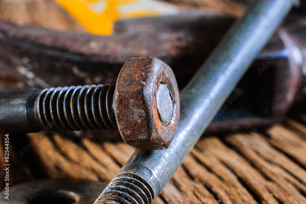 screws screws