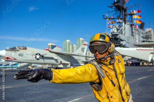 Εκτύπωση καμβά The historic aircraft carrier, USS Midway