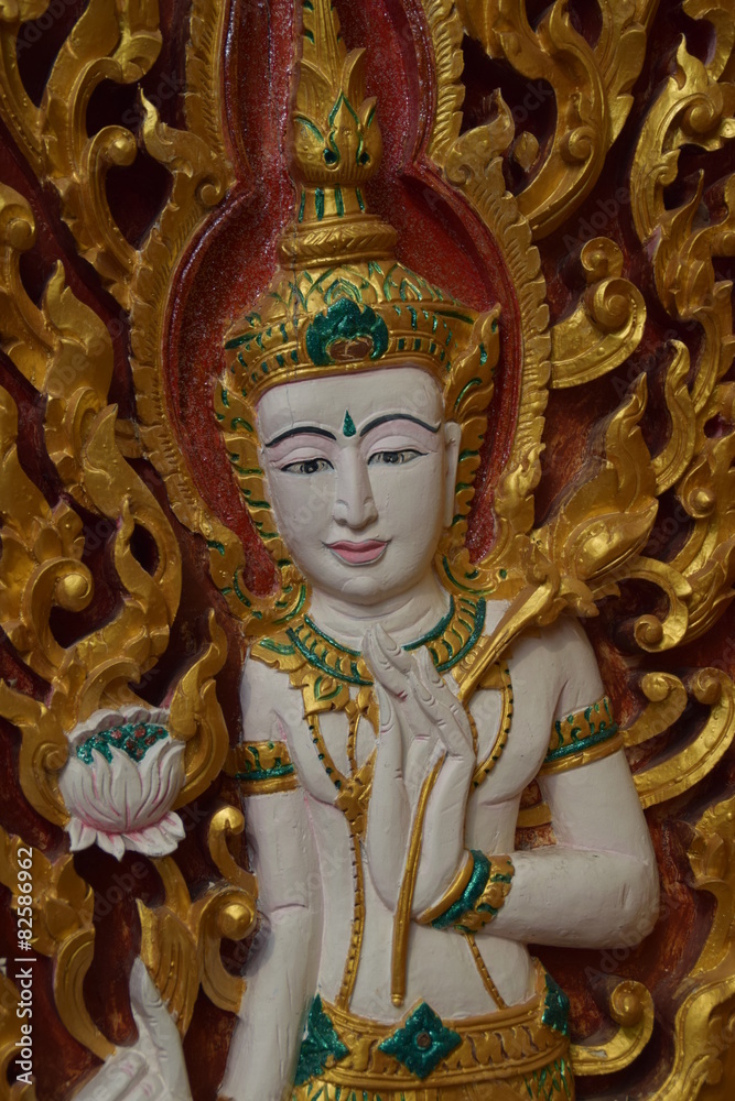 Buddhistische Tempelschnitzerei