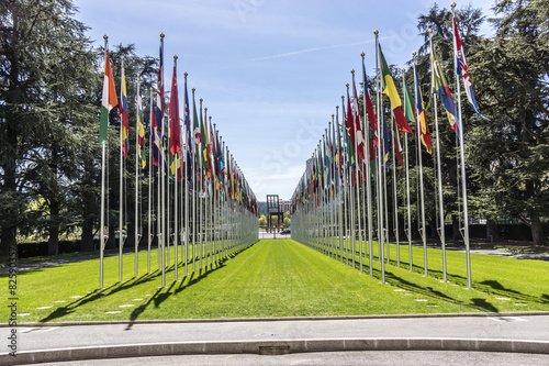 Flaggen der UN-Mitgliedstaaten vor dem Palais de Nations in Genf