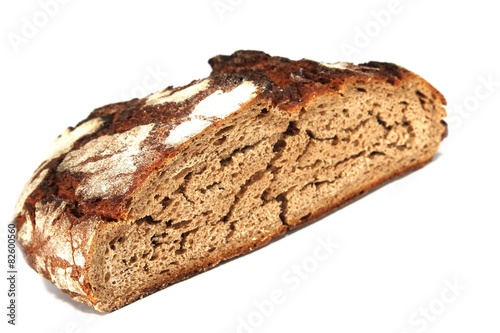 ausgetrocknetes Brot / aufgeschnitten / isoliert
