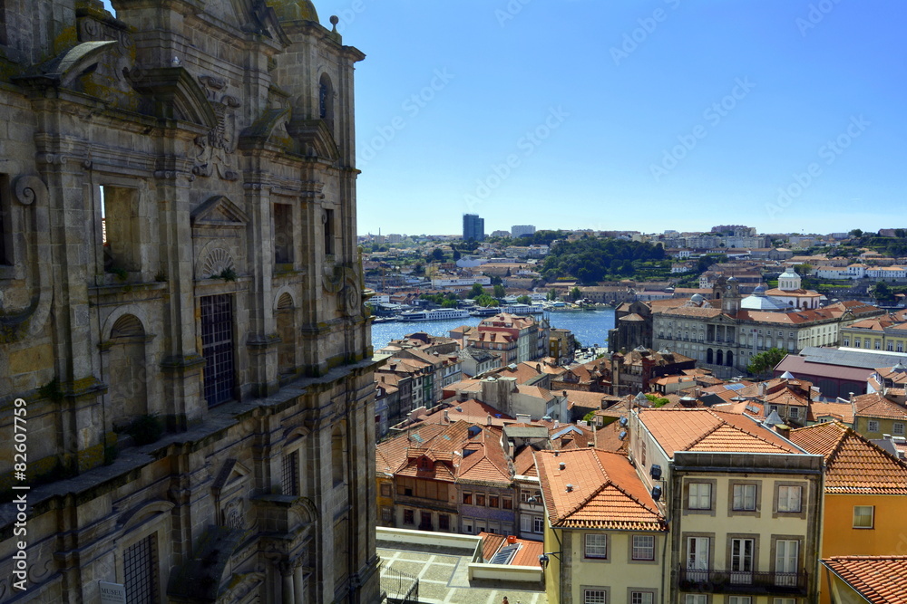 Iglesia de los Grillos y vista de Oporto