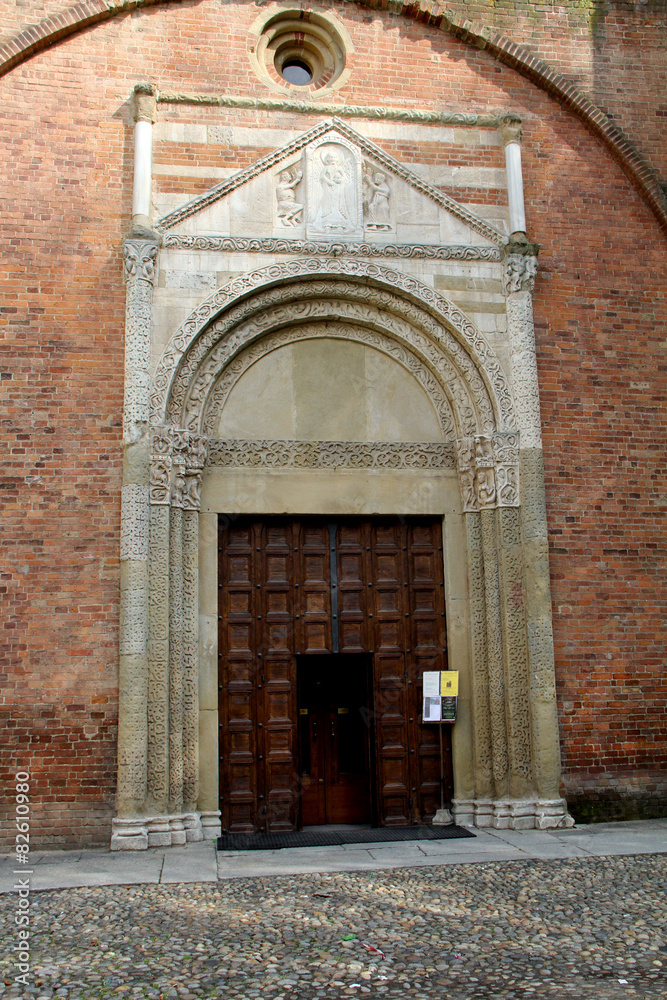 portale della basilica di S. Pietro in Ciel d'oro, Pavia
