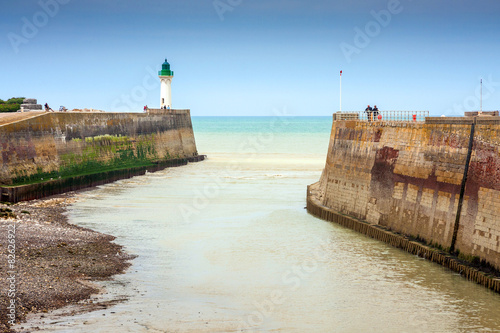 Εκτύπωση καμβά France, Seine Maritime, harbour Saint Valery en Caux, lighthouse