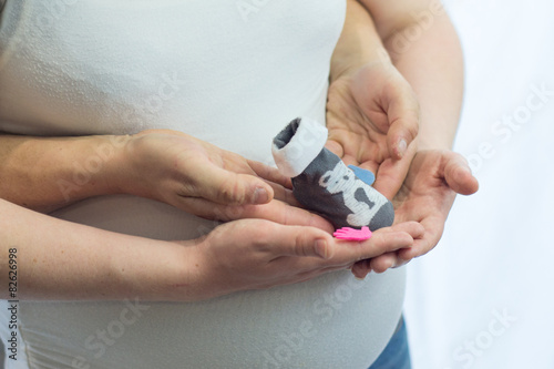 Mains Papa Maman Chausson Bebe Stock Photo Adobe Stock Mains Papa Maman Chausson Bebe Stock Photo Adobe Stock