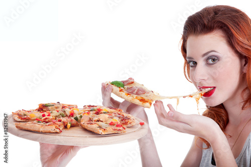 Frau isst Pizza mit K  se zieht am Mund Portr  t