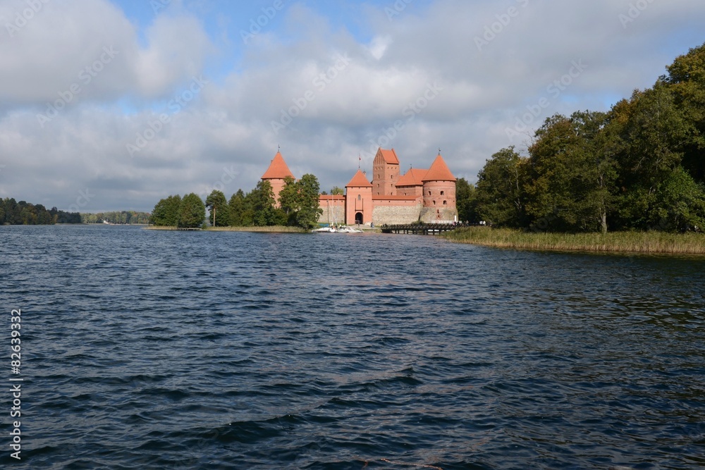 Fototapeta premium Medieval castle in Trakai
