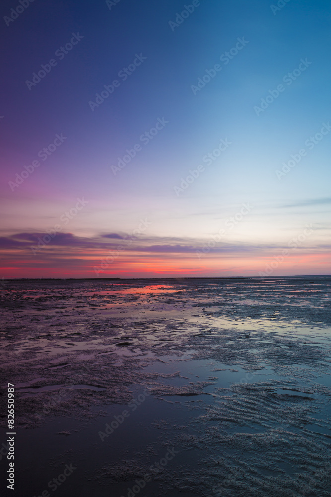 Sonnenuntergang im Wattenmeer II
