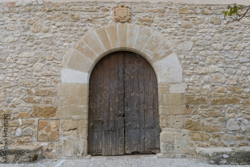 Puerta de iglesia antigua.