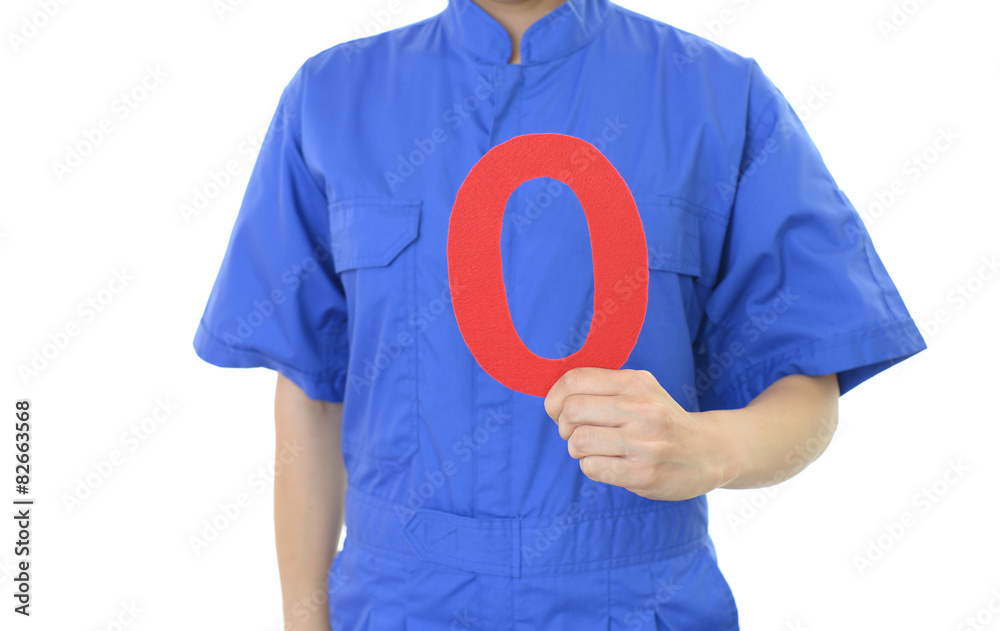 数字を持つ作業員