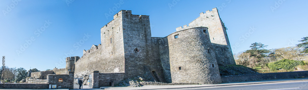 Cahir Castle (Caisleán na Cathrach) Ireland