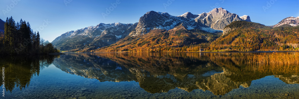 Panorama of autumn Grundlsee lake in Alps mountains, Upper Austr