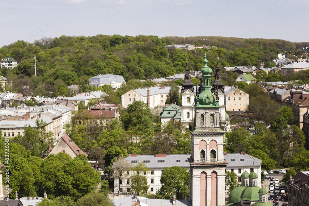 Obraz premium LVOV, UKRAINE - MAY 3, 2015: Ancient architecture of the city
