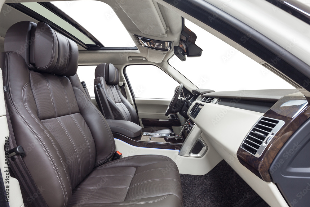 Car Interior Wood Leather Decoration: Một không gian nội thất xe sang trọng và tinh tế với sự phối hợp hoàn hảo giữa chất liệu da và gỗ. Cảm nhận được sự hài hòa và thước phim của chiếc xe trong bức tranh này sẽ đưa bạn đến với một trải nghiệm đầy mới mẻ.