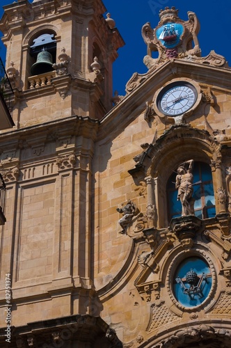 Détails de la basilique de San-Sébastian en Espagne.