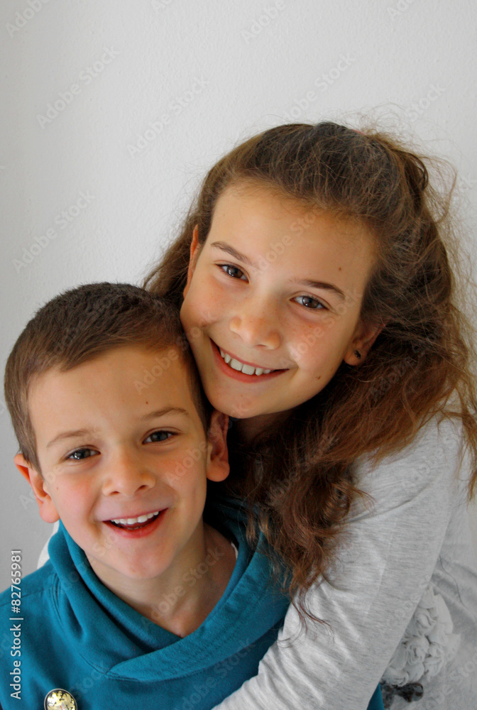 FRATELLO E SORELLA FRATELLO E SORELLA