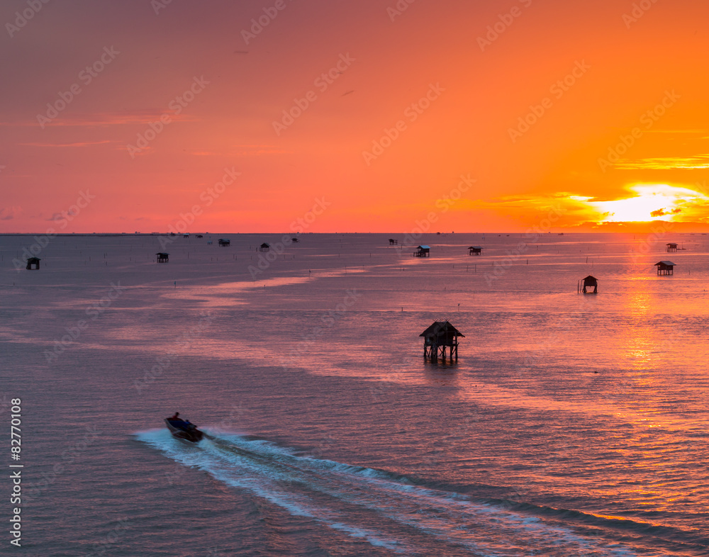 Naklejka premium Sea in the sunset, Gulf of Thailand