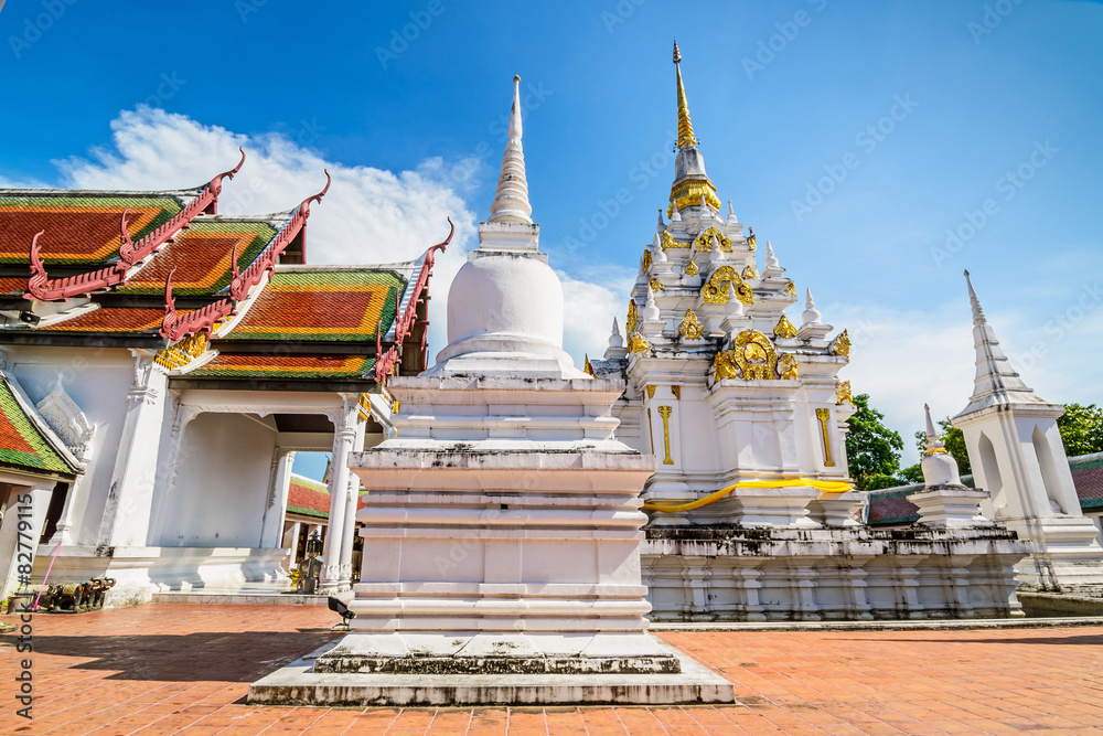 Fototapeta premium Wat Phra Borommathat Chaiya Worawihan, an ancient temple at Chai