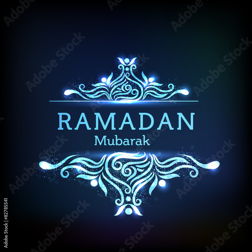 Elegant greeting card for Ramadan Kareem celebration.