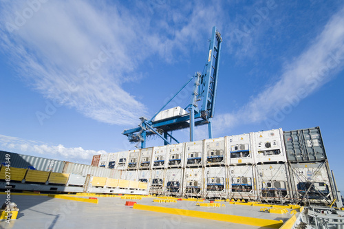 Quadro em tela container operation in port, Tilbury, UK