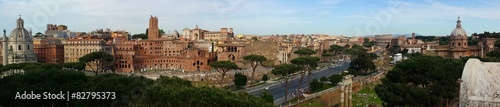 Roma panoramica colosseo e fori imperiali