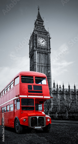 London bus und Big Ben #82806919