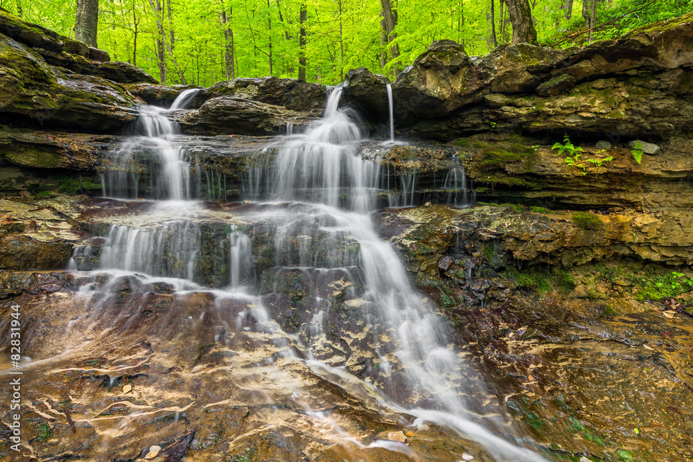 Fototapeta premium Small Indiana Waterfall