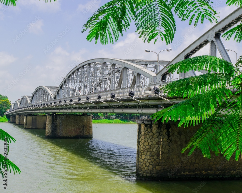 Fototapeta premium The Truong Tien bridge in Hue in Vietnam