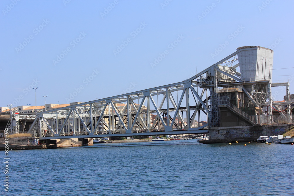 Pont tournant